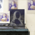 Mona - lisa - joconde - Da Vinci - De Vinci - portrait bitmap - affichette letterpress - Super Marché noir