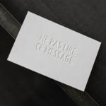 débossage - ne pas lire ce texte - palo alto - double bind - double contrainte - injonction paradoxale - creation francaise - createur francais - circuit court - arte povera - punchlines - banalités - inutile - dada - ironie - oralité - inclusion - letterpress - Super Marché noir